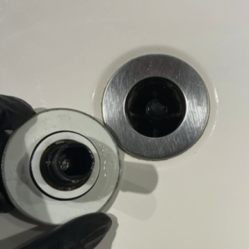 Rent afløb og afløbskapsel efter privat rengøring i Slagelse.